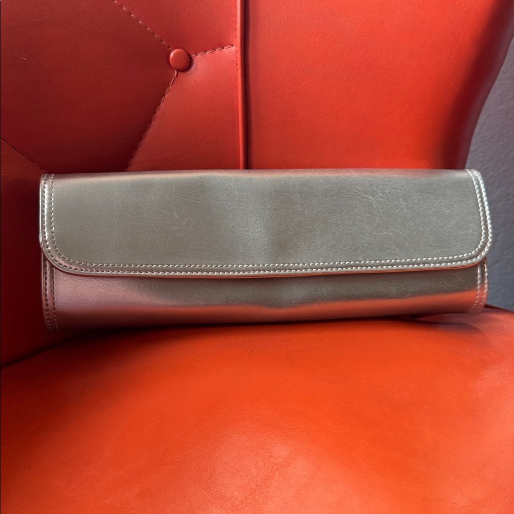 NWOT Silver Gap clutch pink interior snap closure formal east west